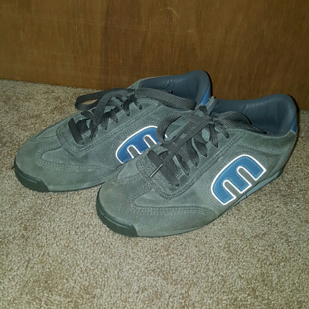 Etnies sneakers